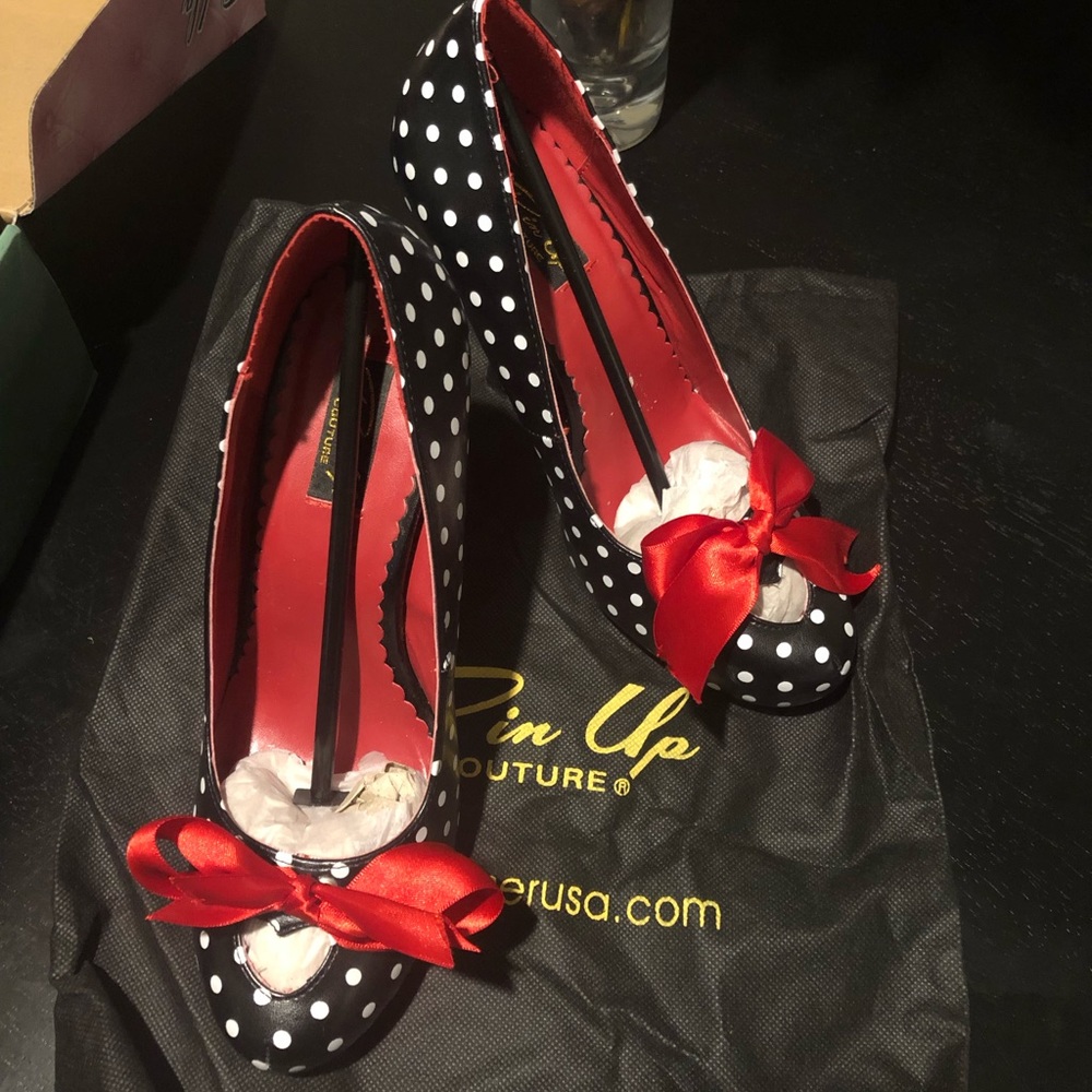 CLOSING MY CLOSET SOON! Pin up heels